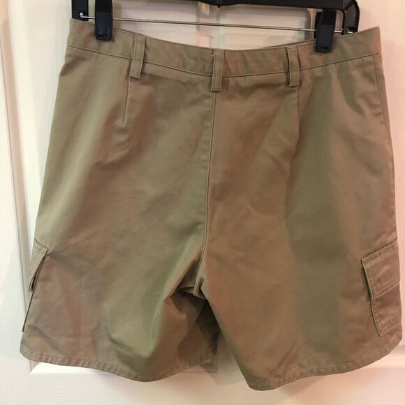 Lands’ End cargo shorts, NWOT - Picture 2 of 5